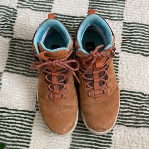Teva Hiking Boots Size 7